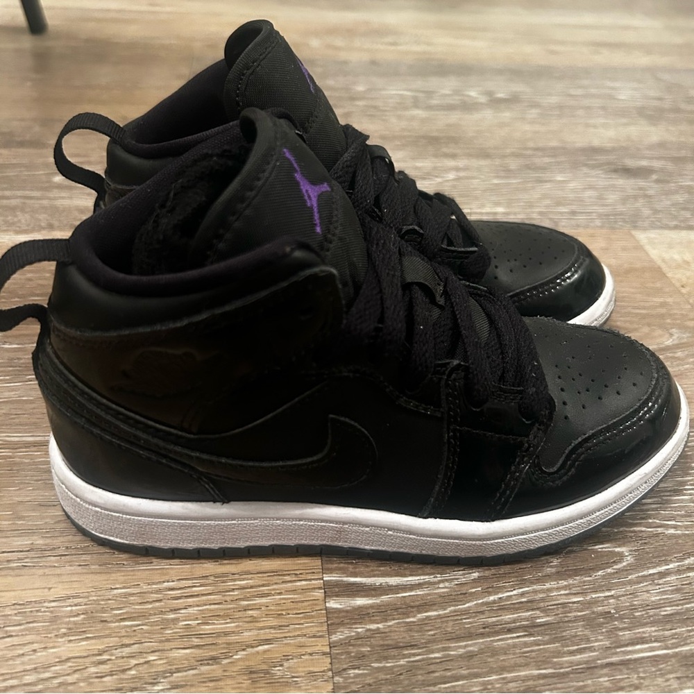 Nike Kids Sneakers Black and Purple